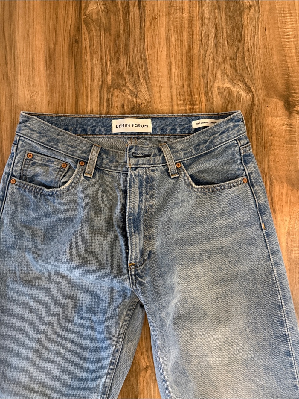 Denim Forum Women’s Light Blue Straight-Leg Jeans